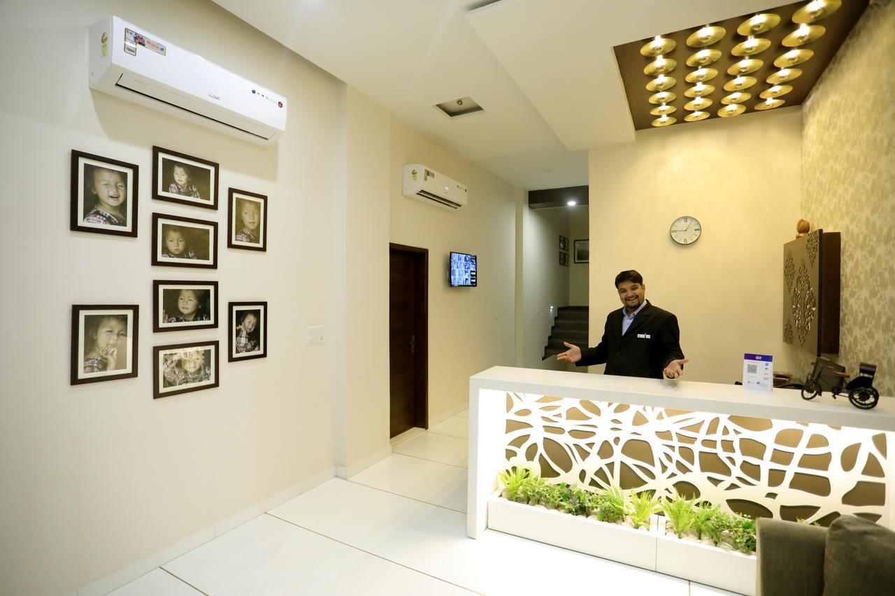 Hotel Fortune Plaza Аджмер Экстерьер фото