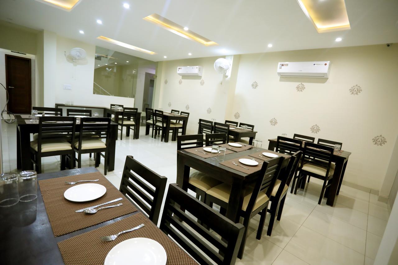 Hotel Fortune Plaza Аджмер Экстерьер фото